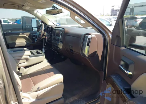 2015 Chevrolet Silverado 1500 1Lt z USA, uszkodzony, nr VIN 3GCUKREC9FG257374